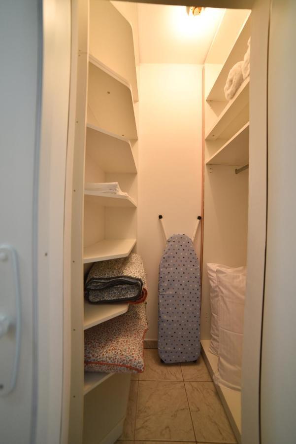 Apartment Vera With Free Garage Novi Sad Esterno foto