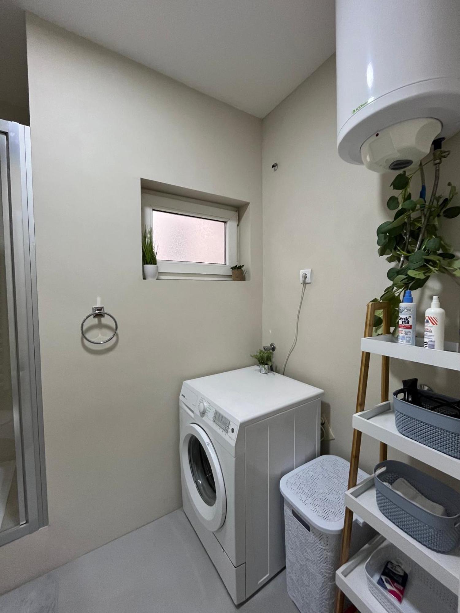 Apartment Vera With Free Garage Novi Sad Esterno foto