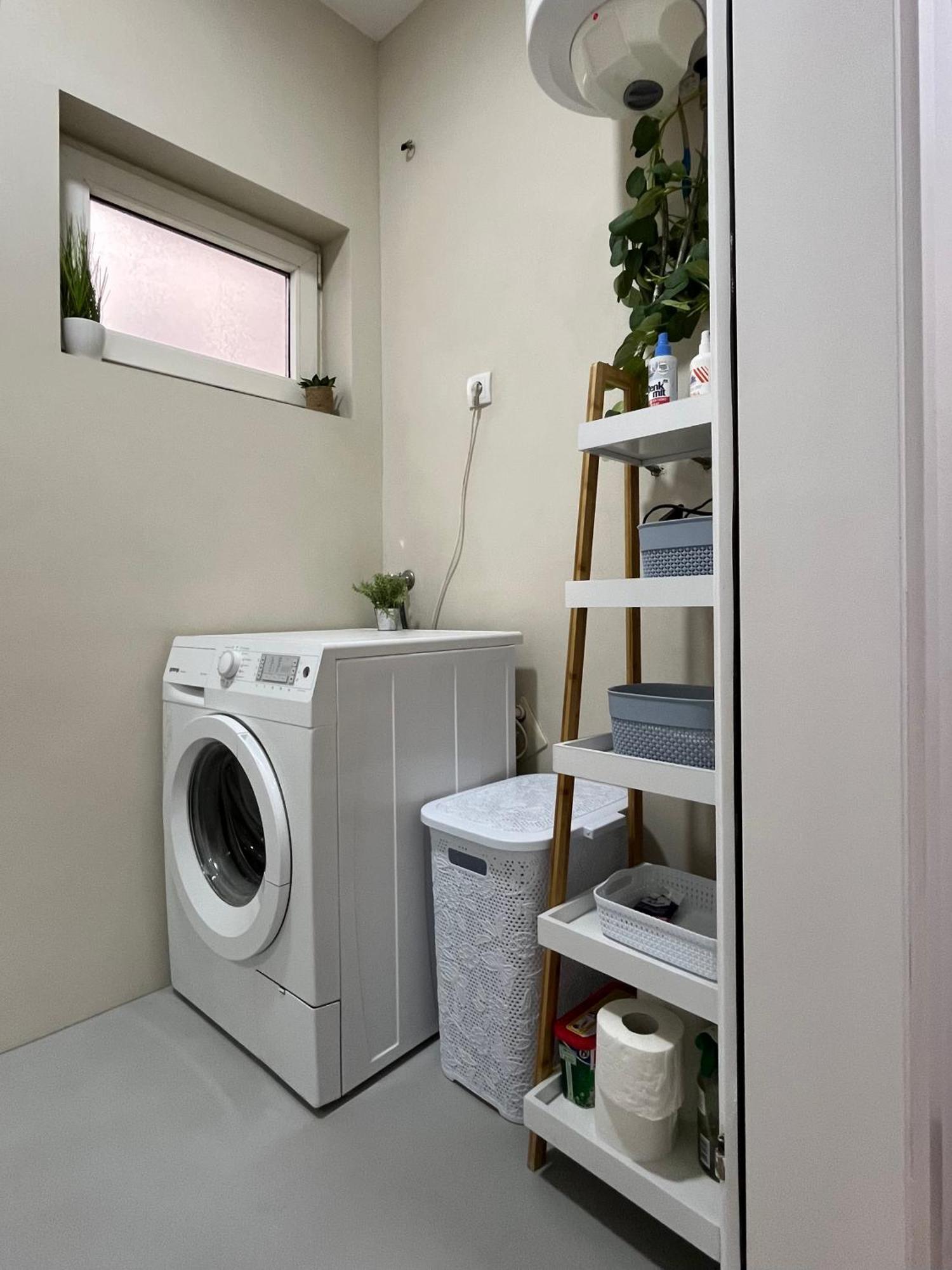 Apartment Vera With Free Garage Novi Sad Esterno foto