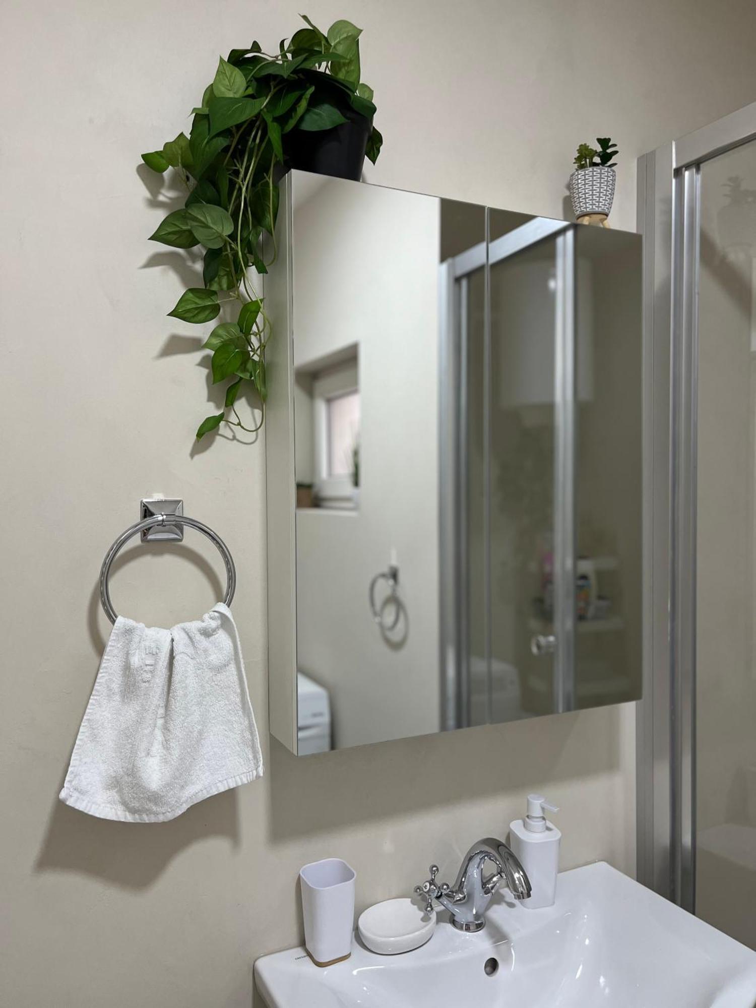 Apartment Vera With Free Garage Novi Sad Esterno foto