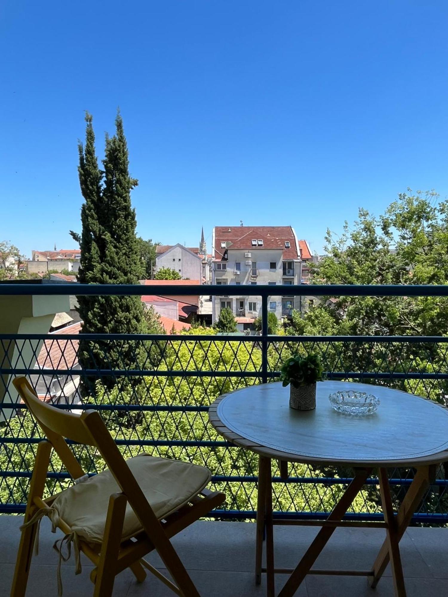 Apartment Vera With Free Garage Novi Sad Esterno foto