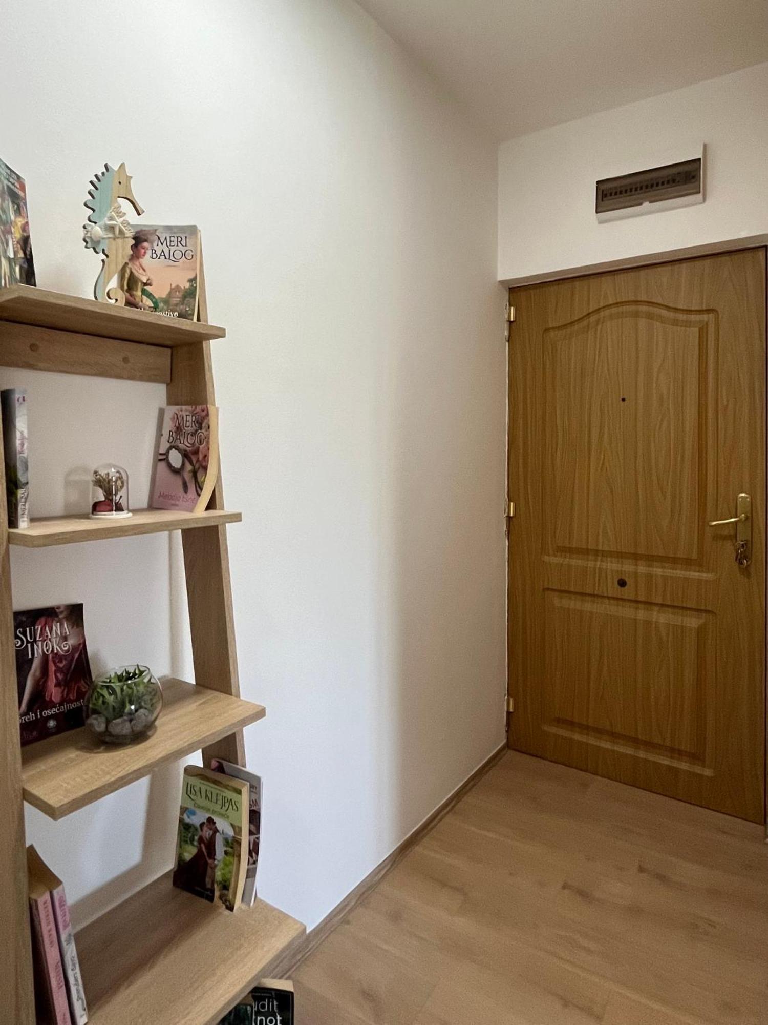 Apartment Vera With Free Garage Novi Sad Esterno foto